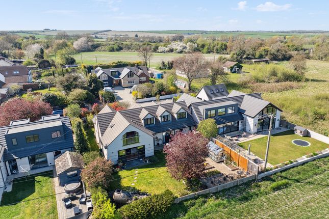 Newmans Close, Upton, OX11 5 bed detached house for sale