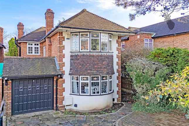 Forest Edge, Buckhurst Hill IG9 3 bed detached house for sale