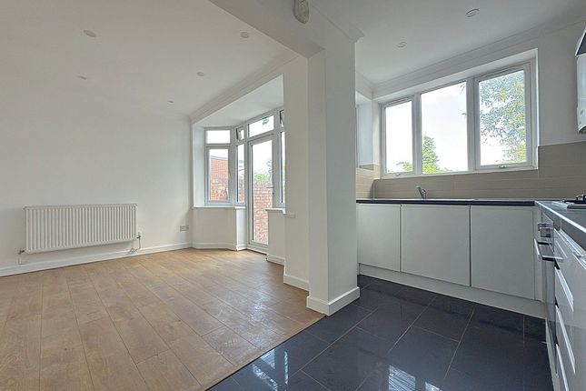 Rosebery Road, Hounslow, TW3 3 bed terraced house for sale