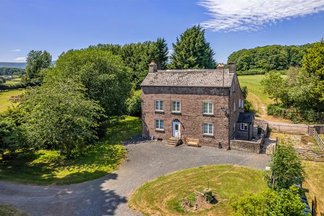 5 bedroom country house for sale
