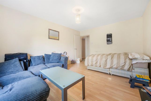 Berkeley Court, Nightingale Way... 1 bed flat for sale