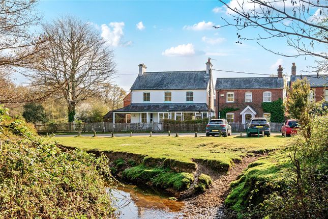 5 bed detached house