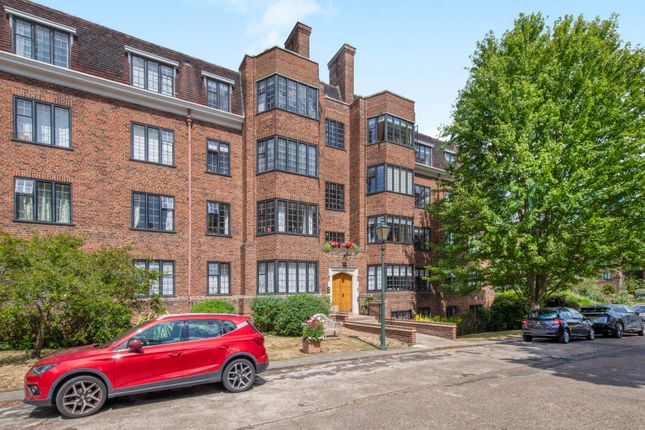 4 bedroom flat for sale