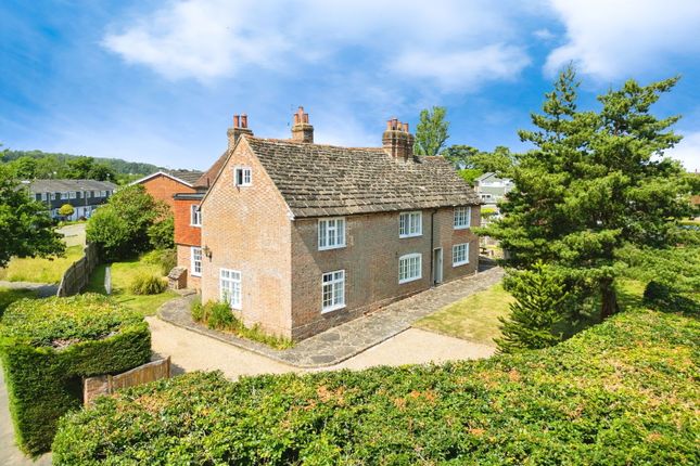 South Grove, Horsham RH13 6 bed detached house for sale