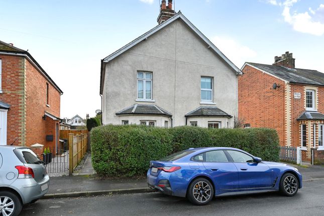 Moorlands Road, Camberley, Surrey, GU15 2 bed semi