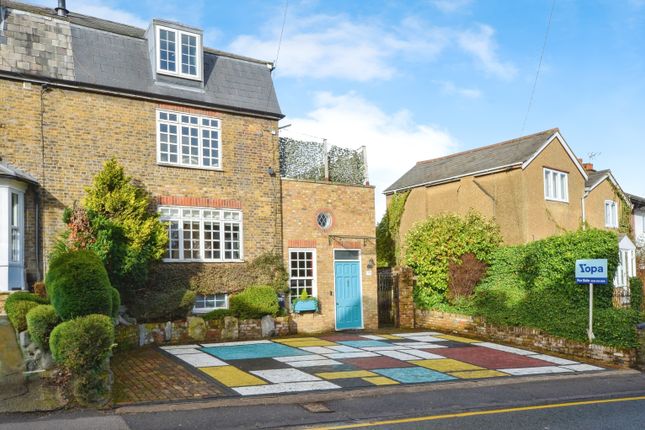 5 bedroom end of terrace house for sale