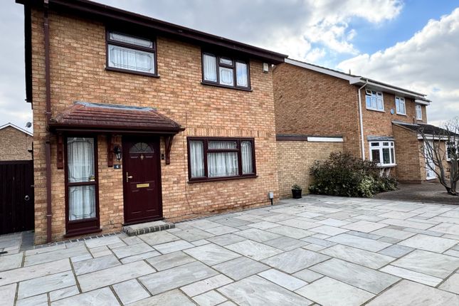Leconfield Walk, Hornchurch, RM12 4 bed link detached house for sale