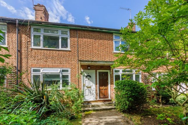 Buckingham Avenue, Whetstone N20 2 bed maisonette for sale