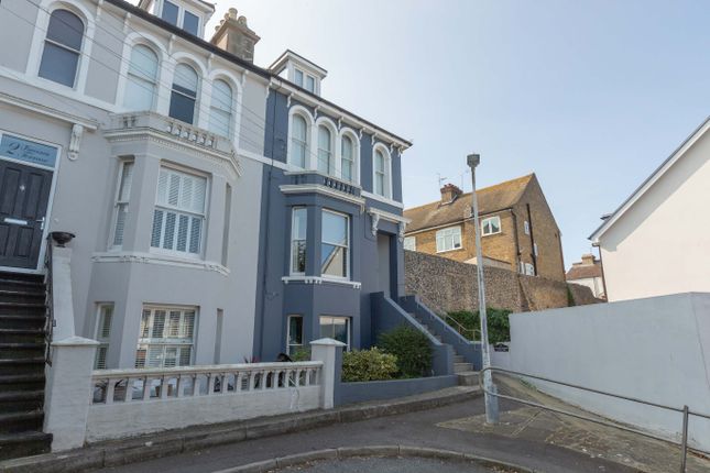 Inverness Terrace, Broadstairs, CT10 1 bed flat for sale