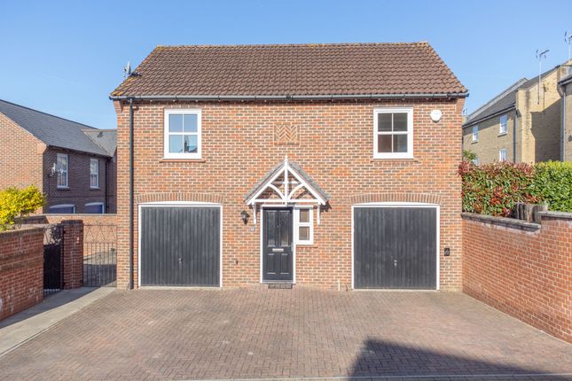 1 bedroom coach house for sale