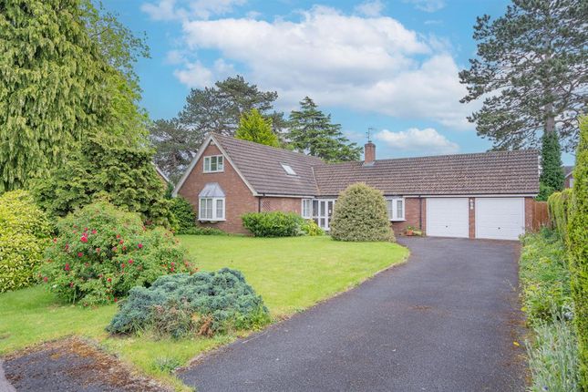 Link Elm Close, St Johns, Worcester... 5 bed detached house for sale