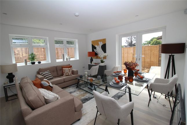 Maypole Road, East Grinstead, West... 2 bed apartment for sale