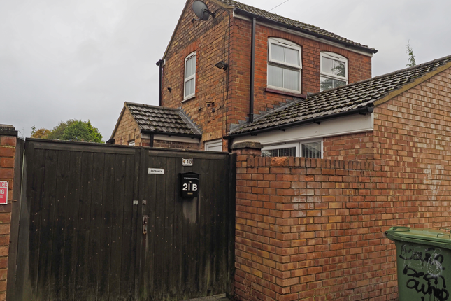 5 bed flat