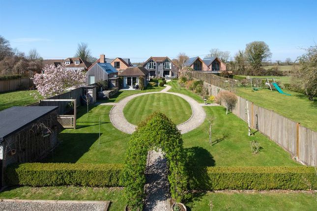 Manns Hill, Bossingham, Canterbury 5 bed detached house for sale
