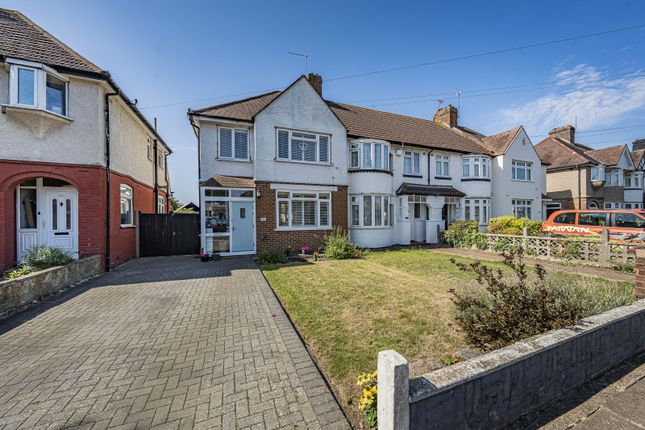 Central Avenue, Hounslow, TW3 3 bed end of terrace house for sale