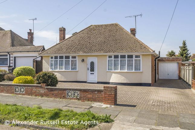 West Park Avenue, Margate, CT9 2 bed detached bungalow for sale