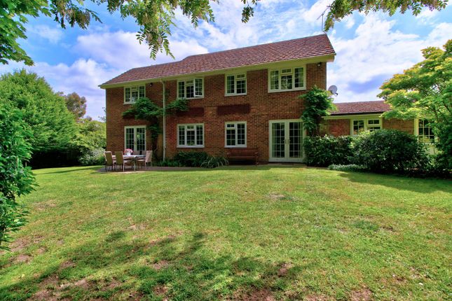 Wokingham RG40 5 bed detached house for sale