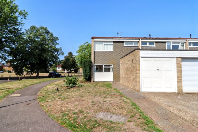 Church Green, Hersham KT12 3 bed end of terrace house for sale