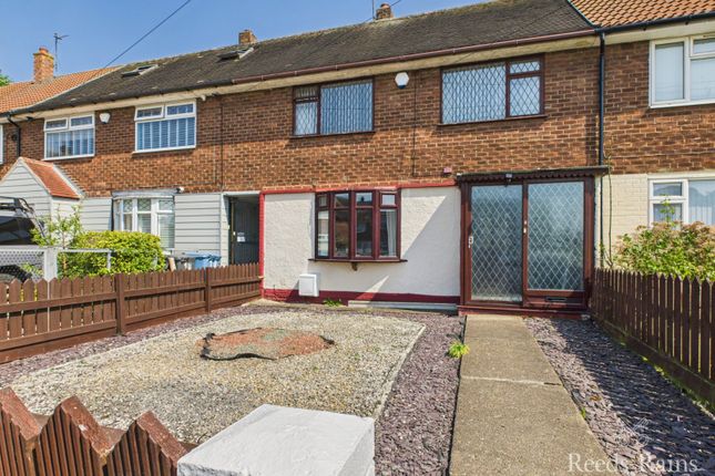 St. Michaels Close, East Yorkshire HU8 3 bed terraced house for sale