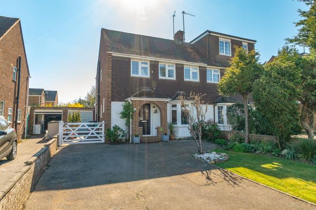 The Avenue, Greenacres, Aylesford 3 bed semi