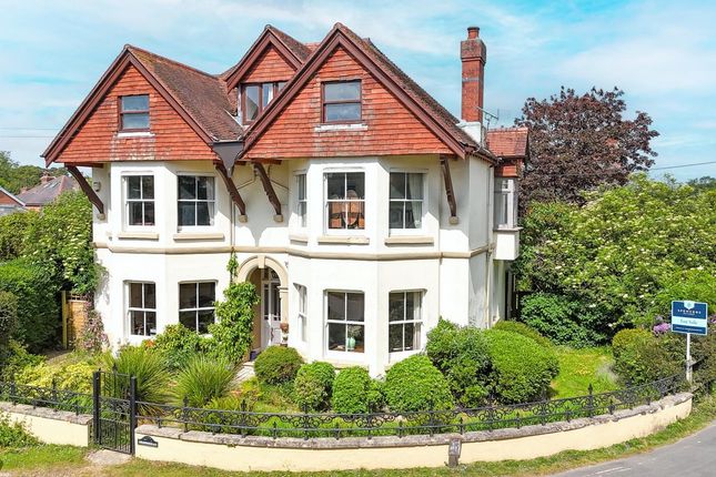 Waters Green, Brockenhurst, SO42 6 bed detached house for sale