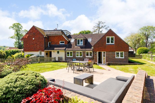 6 bedroom detached house for sale