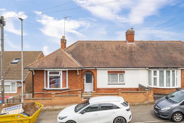 2 bedroom semi-detached bungalow for sale
