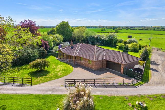 Hall Lane, Church Fenton, Tadcaster 4 bed detached bungalow for sale