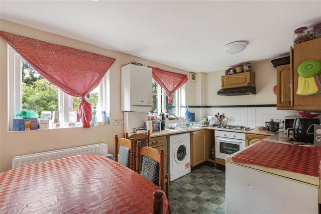Buxhall Crescent, London, E9 2 bed apartment for sale