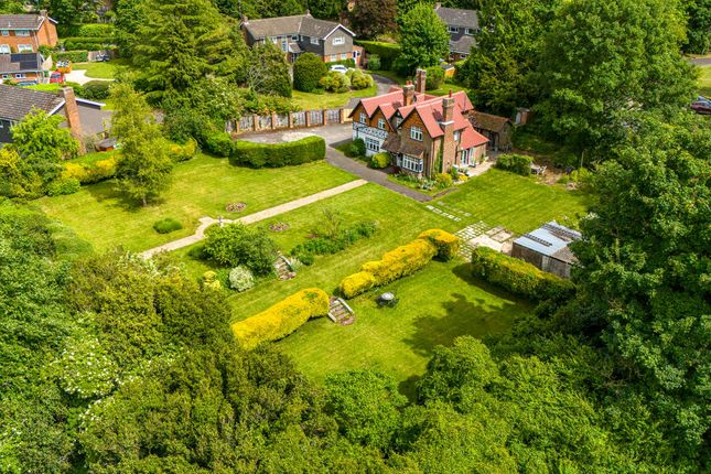 Aylesbury HP22 4 bed detached house for sale