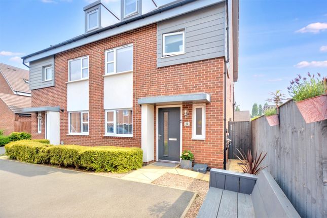 4 bedroom semi-detached house for sale