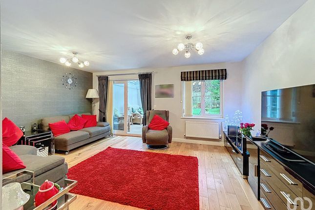 3 bed detached house