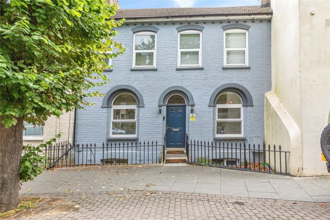 6 bedroom terraced house for sale