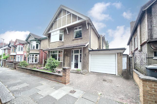 Tennyson Road, Luton, Bedfordshire, LU1 4 bed detached house for sale