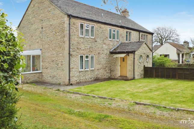 High Road, Ashton Keynes, SN6 3 bed semi