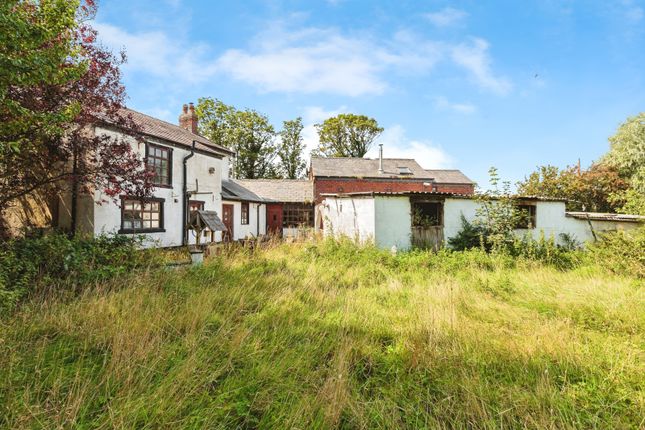 6 bedroom detached house for sale