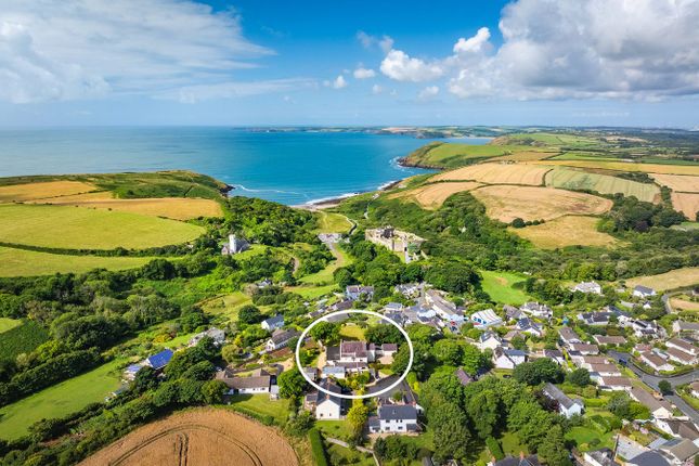 Manorbier SA70 7 bed detached house for sale
