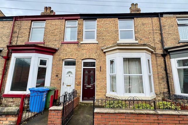 Oak Road, Scarborough 3 bed terraced house for sale