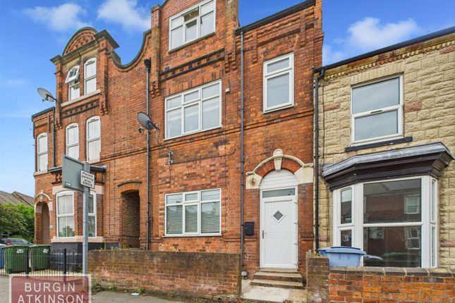 5 bed terraced house