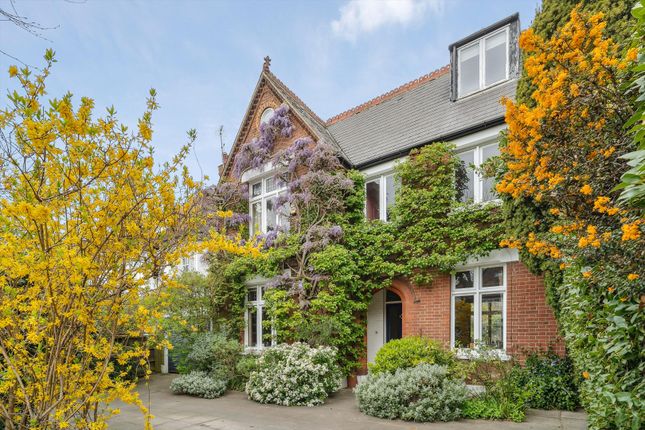 Thurleigh Road, London, SW12 7 bed detached house for sale