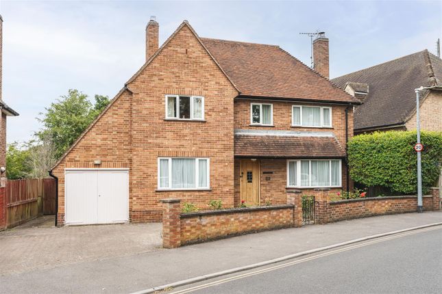 Margaret Way, Saffron Walden CB10 3 bed detached house for sale