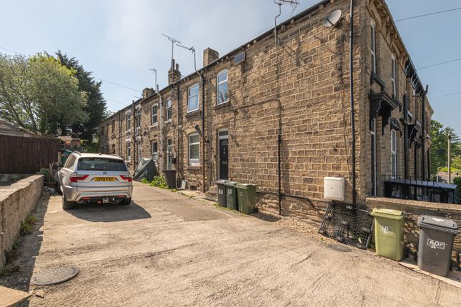 Liversedge Hall Lane, Liversedge WF15 2 bed terraced house for sale