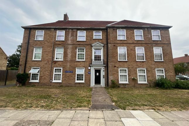 3 bedroom flat for sale