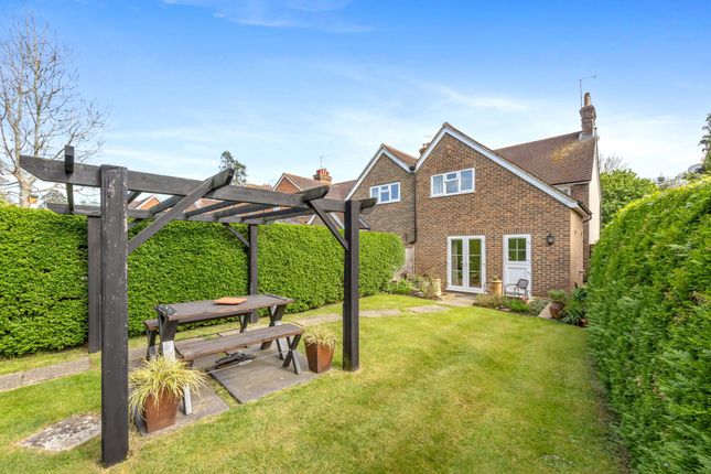 4 bedroom cottage for sale