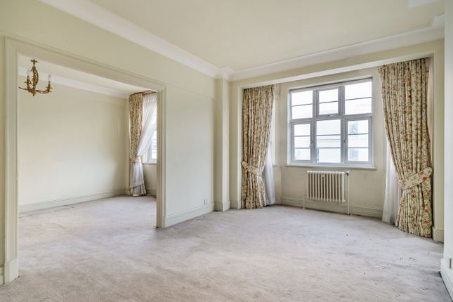 College Crescent, Swiss Cottage, NW3 3 bed apartment for sale