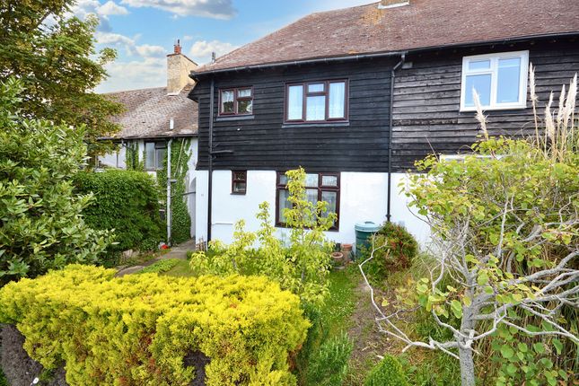 The Durlocks, Folkestone CT19 3 bed terraced house for sale