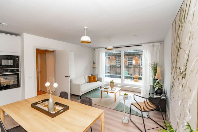 33 (Flat 7) Eyre Place, New Town 2 bed apartment for sale