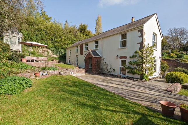 A five bedroom detached cottage with... 5 bed detached house for sale