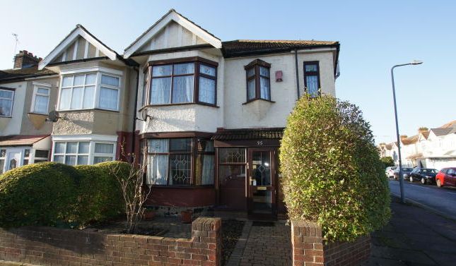 4 bed end terrace house