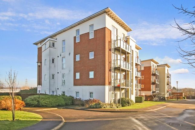PARK VIEW ROAD, LEATHERHEAD, KT22 2 bed apartment for sale